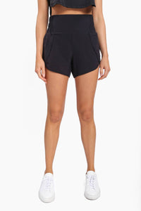 Highwaist Athleisure Split Shorts: BLACK